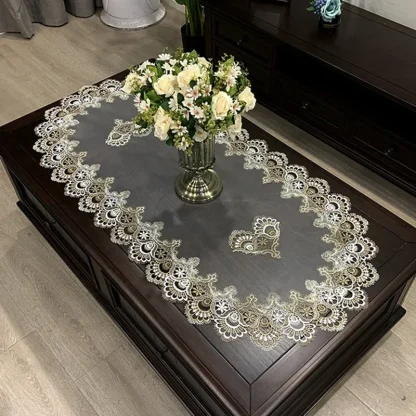 Oval Lace Trim Table Cloths - Image 3