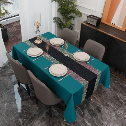 Elegant Waterproof Table Cloths - Image 4