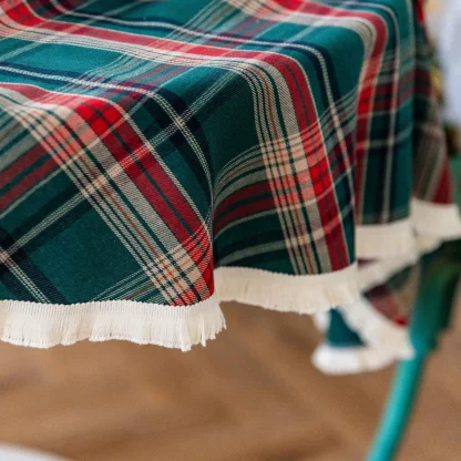 Plaid Christmas Table cloth - Image 9